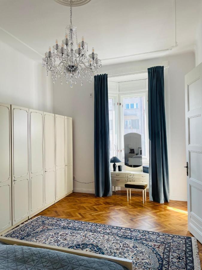 Apartamento Littleparis Cluj-Napoca Exterior foto